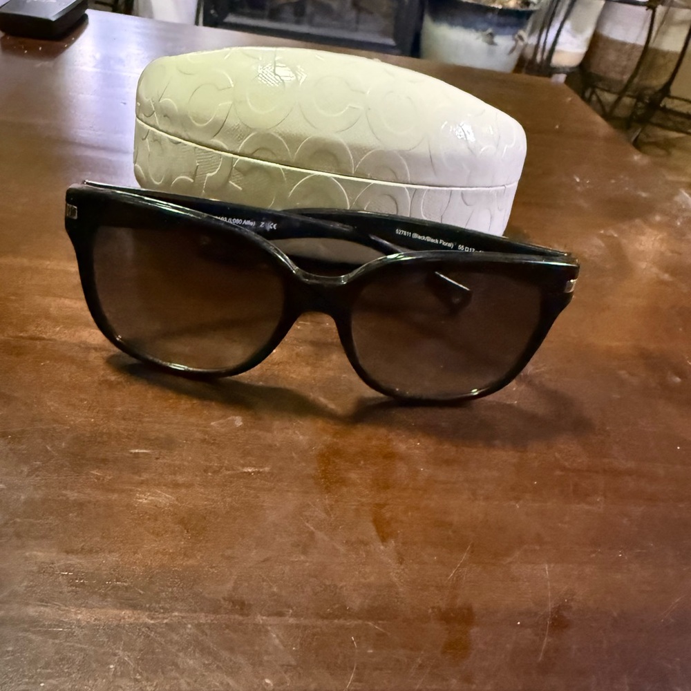 COACH sunglasses with Case